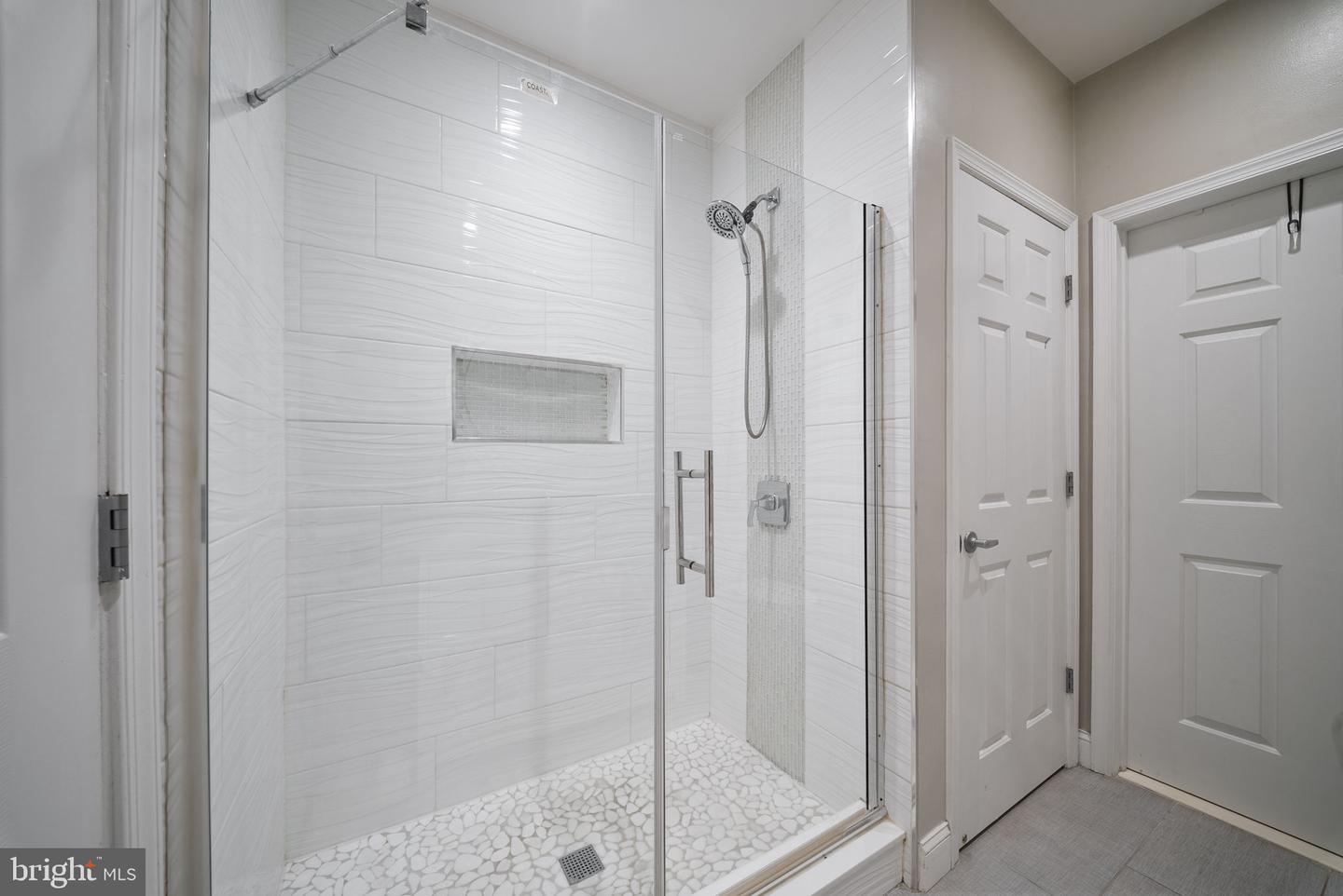 801 S GREENBRIER ST #304, ARLINGTON, Virginia 22204, 1 Bedroom Bedrooms, ,1 BathroomBathrooms,Residential,For sale,801 S GREENBRIER ST #304,VAAR2064538 MLS # VAAR2064538