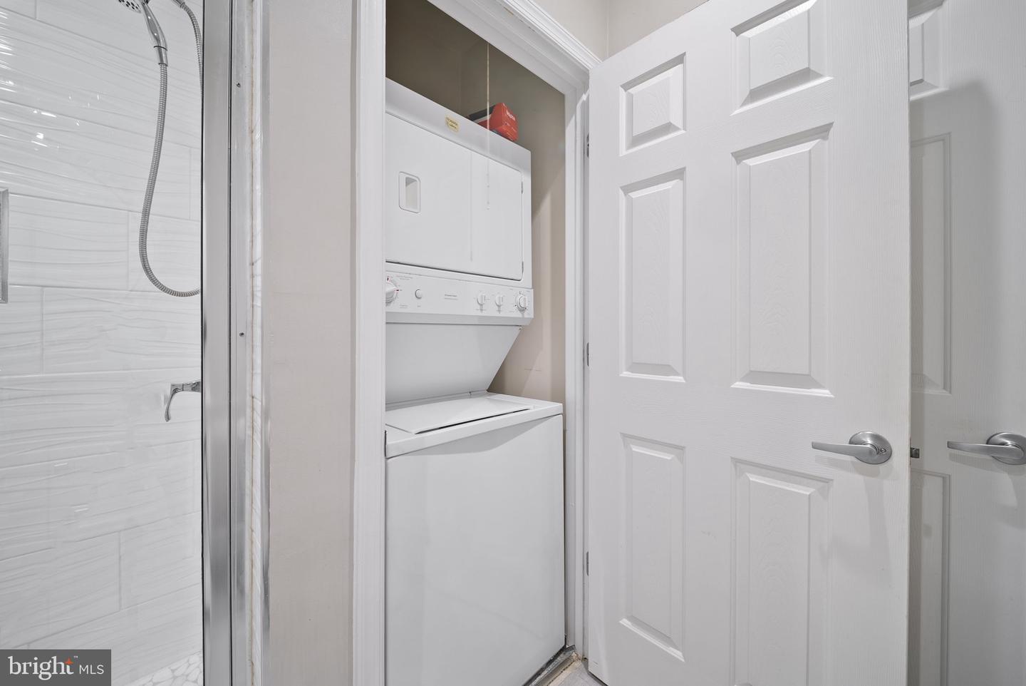 801 S GREENBRIER ST #304, ARLINGTON, Virginia 22204, 1 Bedroom Bedrooms, ,1 BathroomBathrooms,Residential,For sale,801 S GREENBRIER ST #304,VAAR2064538 MLS # VAAR2064538
