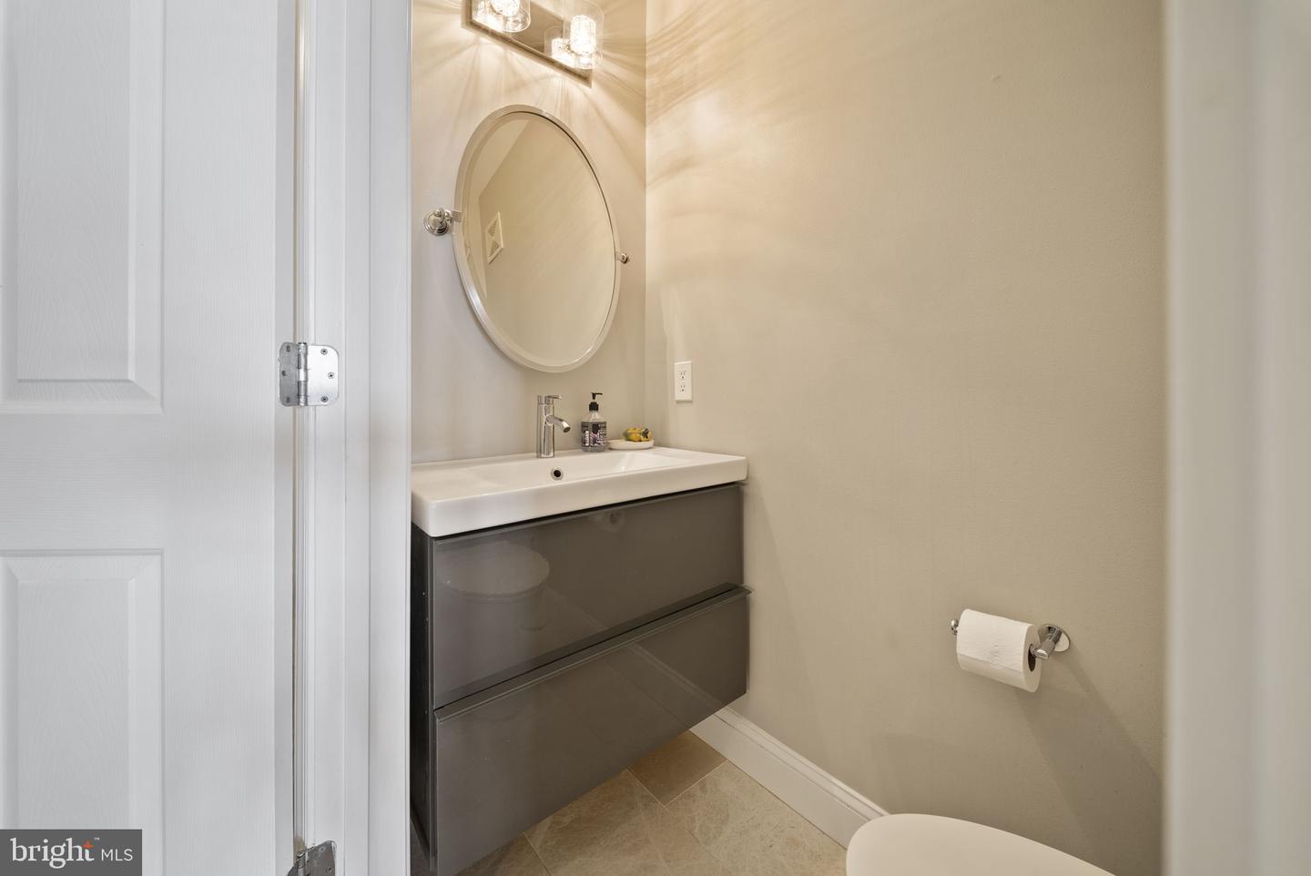 801 S GREENBRIER ST #304, ARLINGTON, Virginia 22204, 1 Bedroom Bedrooms, ,1 BathroomBathrooms,Residential,For sale,801 S GREENBRIER ST #304,VAAR2064538 MLS # VAAR2064538