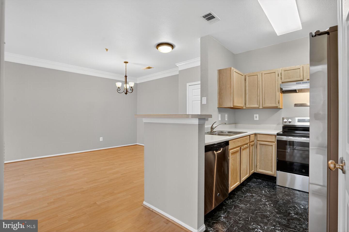 1580 SPRING GATE DR #4205, MCLEAN, Virginia 22102, 1 Bedroom Bedrooms, ,1 BathroomBathrooms,Residential,For sale,1580 SPRING GATE DR #4205,VAFX2272746 MLS # VAFX2272746