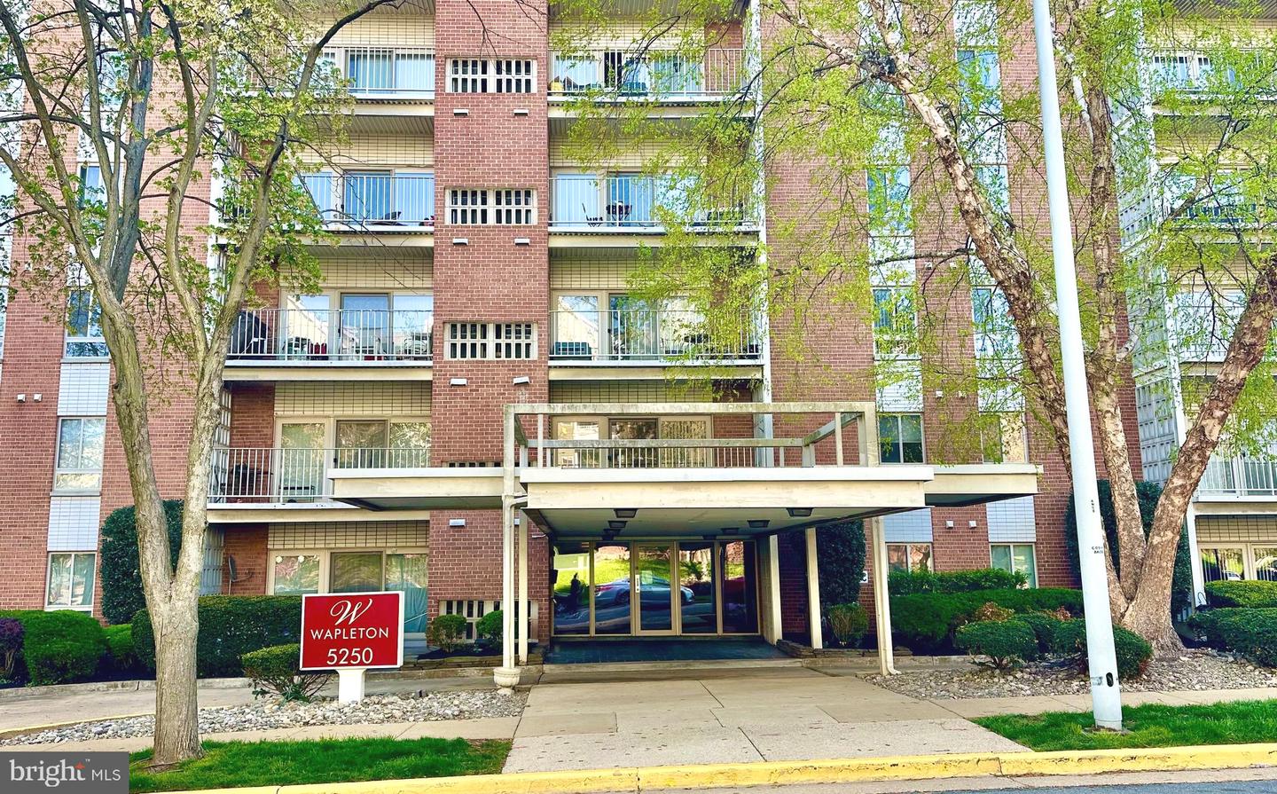 5250 VALLEY FORGE DR #802, ALEXANDRIA, Virginia 22304, 2 Bedrooms Bedrooms, 5 Rooms Rooms,2 BathroomsBathrooms,Residential,For sale,5250 VALLEY FORGE DR #802,VAAX2050524 MLS # VAAX2050524