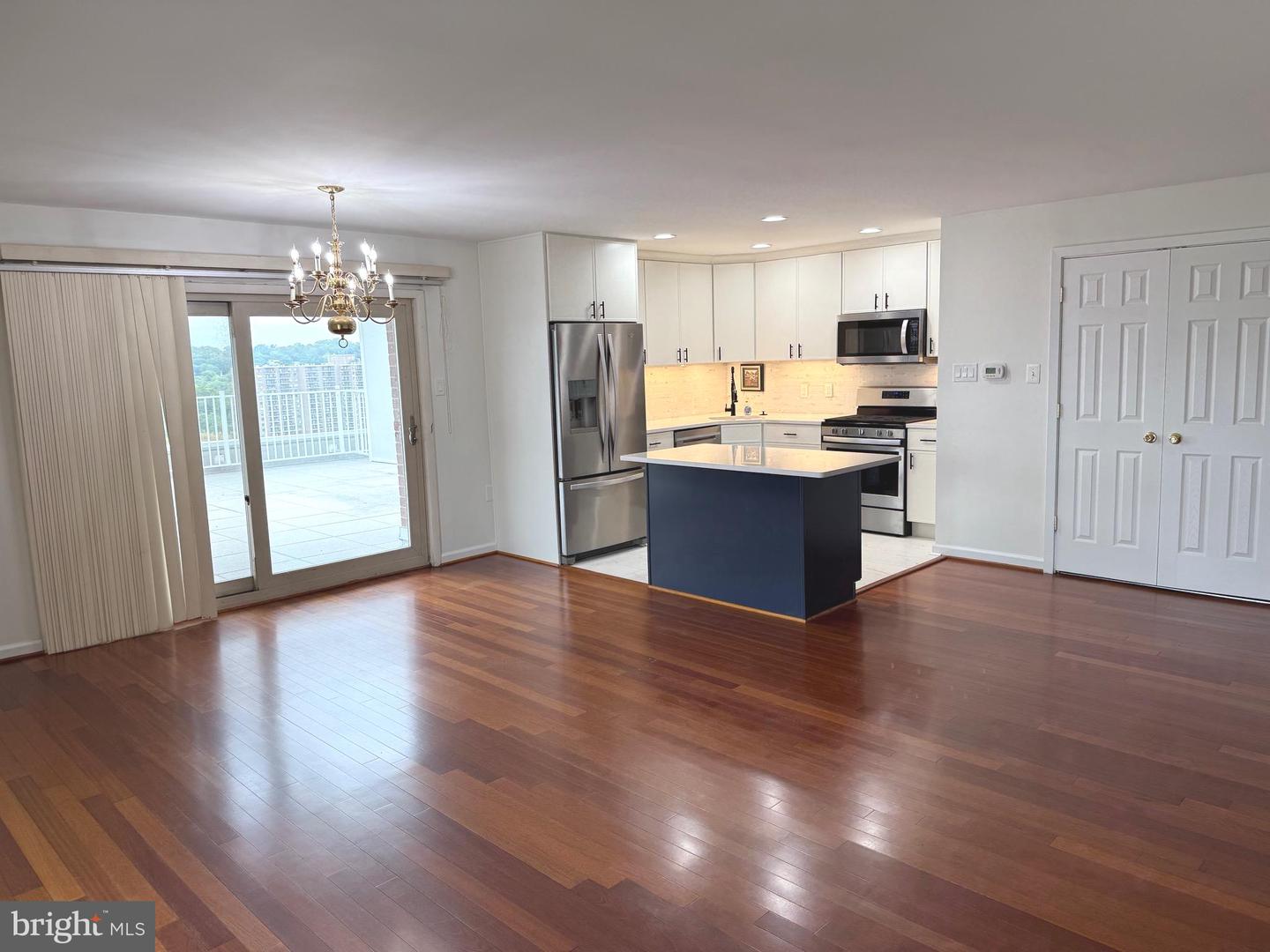5250 VALLEY FORGE DR #802, ALEXANDRIA, Virginia 22304, 2 Bedrooms Bedrooms, 5 Rooms Rooms,2 BathroomsBathrooms,Residential,For sale,5250 VALLEY FORGE DR #802,VAAX2050524 MLS # VAAX2050524
