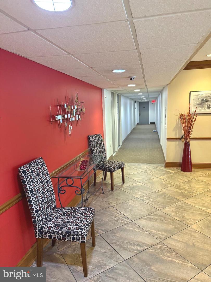 5250 VALLEY FORGE DR #802, ALEXANDRIA, Virginia 22304, 2 Bedrooms Bedrooms, 5 Rooms Rooms,2 BathroomsBathrooms,Residential,For sale,5250 VALLEY FORGE DR #802,VAAX2050524 MLS # VAAX2050524