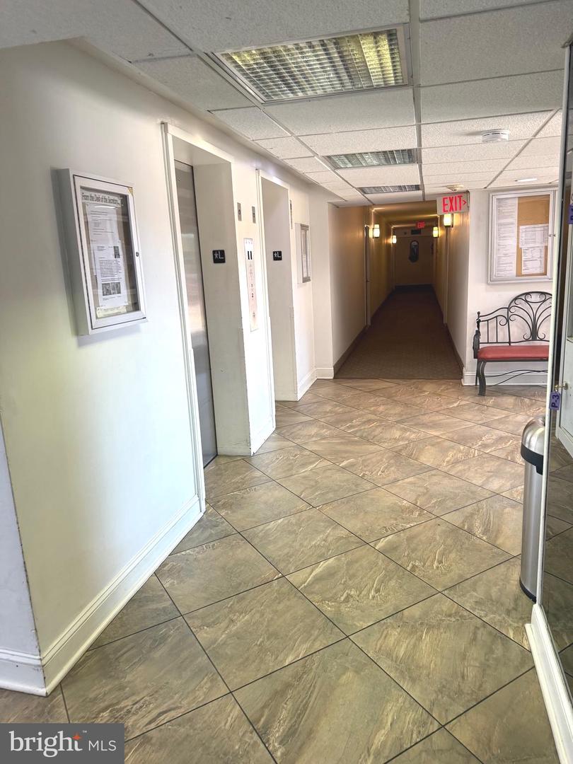 5250 VALLEY FORGE DR #802, ALEXANDRIA, Virginia 22304, 2 Bedrooms Bedrooms, 5 Rooms Rooms,2 BathroomsBathrooms,Residential,For sale,5250 VALLEY FORGE DR #802,VAAX2050524 MLS # VAAX2050524