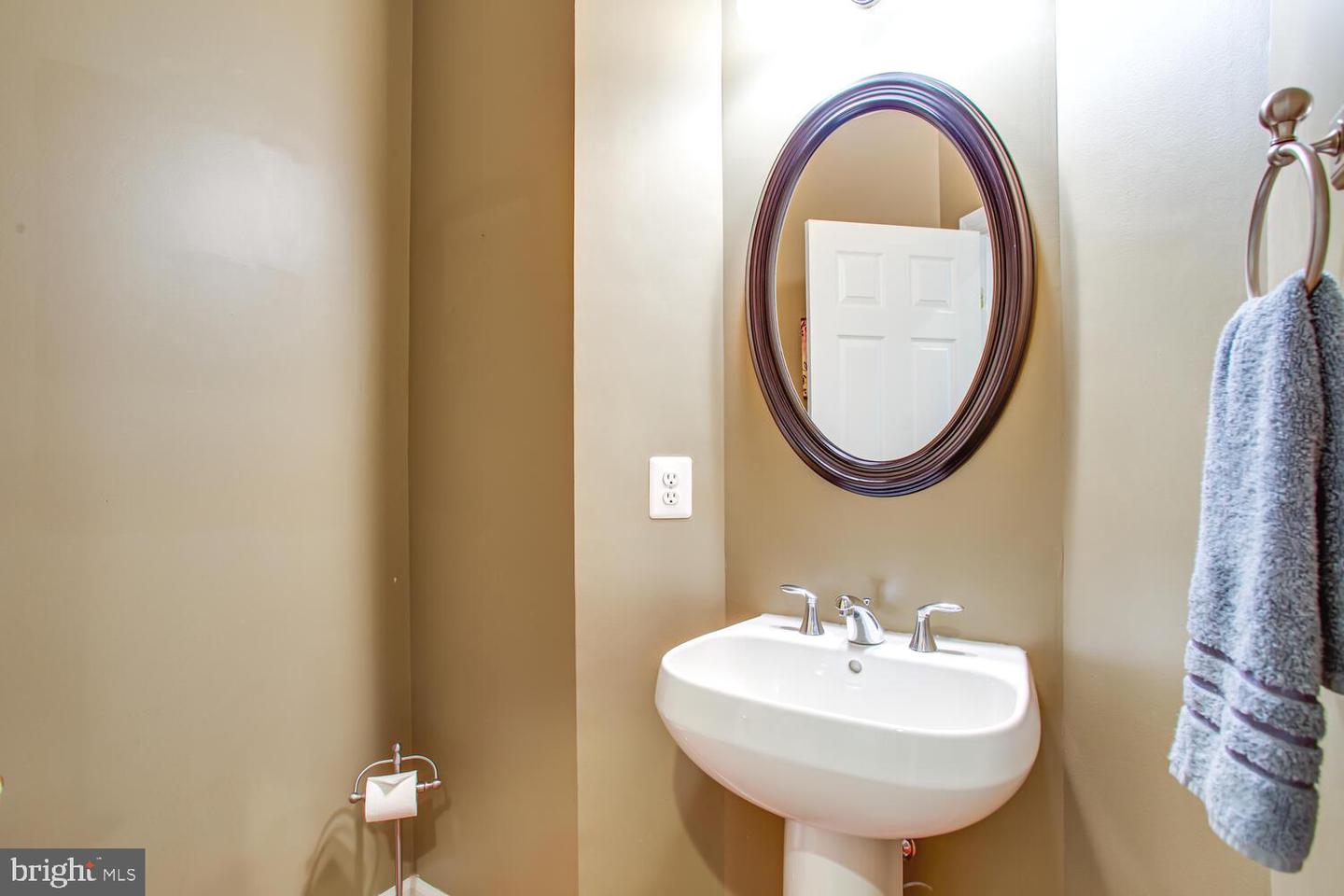 3403 LOGSTONE DR, TRIANGLE, Virginia 22172, 4 Bedrooms Bedrooms, ,3 BathroomsBathrooms,Residential,For sale,3403 LOGSTONE DR,VAPW2105366 MLS # VAPW2105366