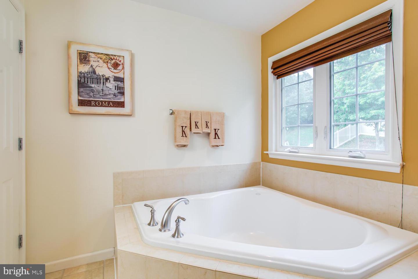 3403 LOGSTONE DR, TRIANGLE, Virginia 22172, 4 Bedrooms Bedrooms, ,3 BathroomsBathrooms,Residential,For sale,3403 LOGSTONE DR,VAPW2105366 MLS # VAPW2105366