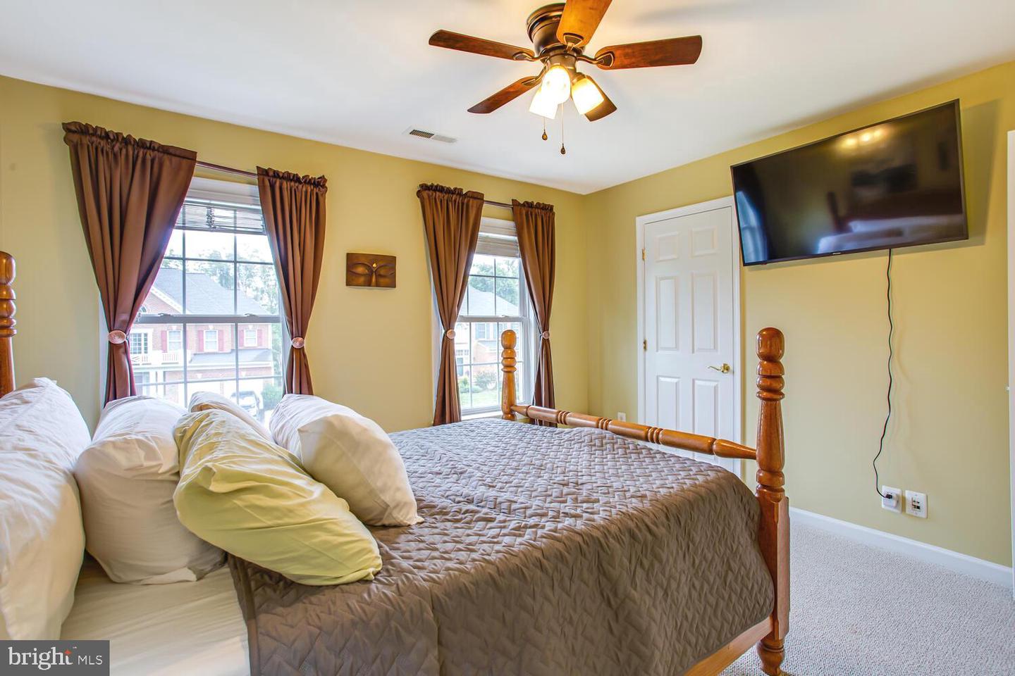 3403 LOGSTONE DR, TRIANGLE, Virginia 22172, 4 Bedrooms Bedrooms, ,3 BathroomsBathrooms,Residential,For sale,3403 LOGSTONE DR,VAPW2105366 MLS # VAPW2105366