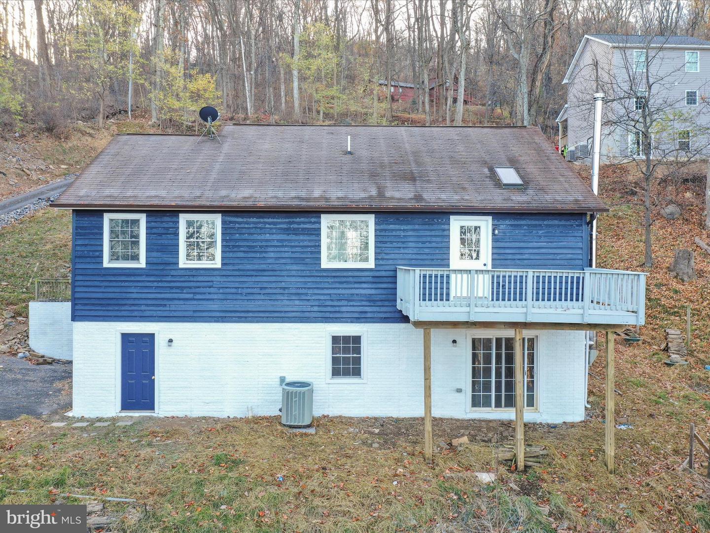 689 WINDY WAY, FRONT ROYAL, Virginia 22630, 3 Bedrooms Bedrooms, ,2 BathroomsBathrooms,Residential,For sale,689 WINDY WAY,VAWR2012476 MLS # VAWR2012476