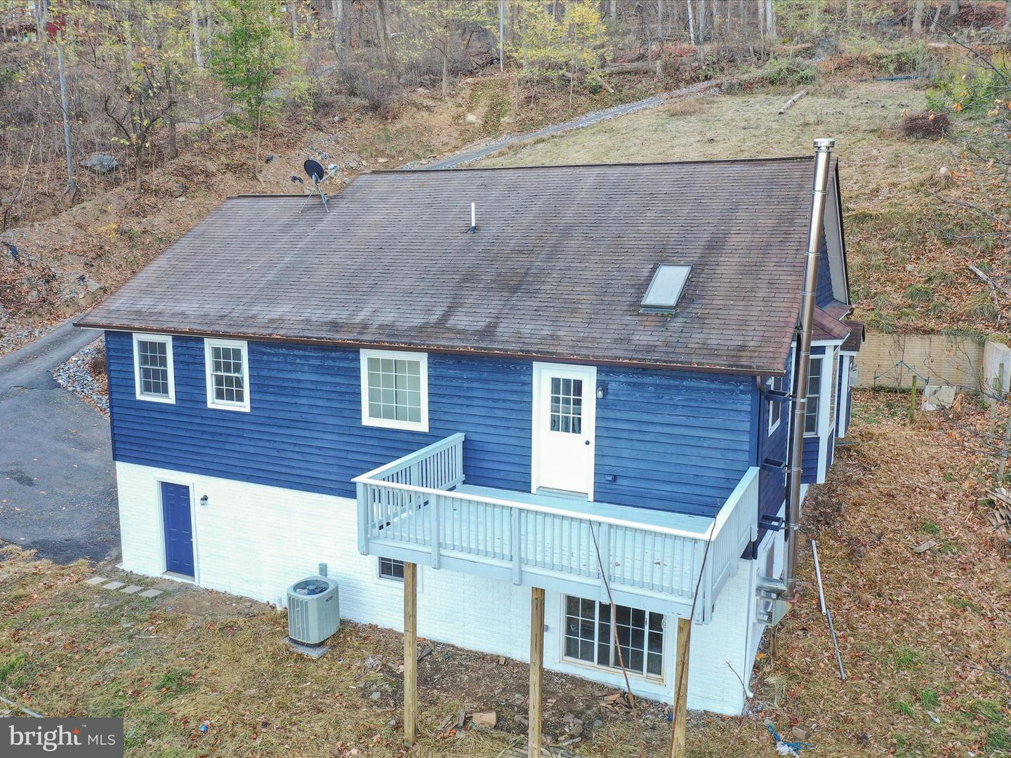 689 WINDY WAY, FRONT ROYAL, Virginia 22630, 3 Bedrooms Bedrooms, ,2 BathroomsBathrooms,Residential,For sale,689 WINDY WAY,VAWR2012476 MLS # VAWR2012476
