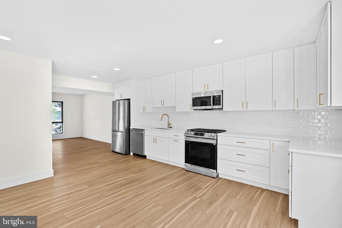 105 WOODGATE CT, STERLING, Virginia 20164, 3 Bedrooms Bedrooms, ,2 BathroomsBathrooms,Residential,For sale,105 WOODGATE CT,VALO2108240 MLS # VALO2108240