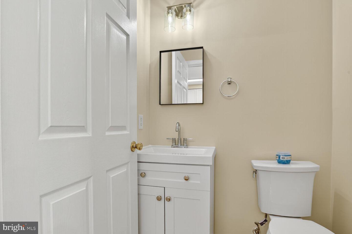 2492 QUICK ST #103, HERNDON, Virginia 20171, 2 Bedrooms Bedrooms, 11 Rooms Rooms,2 BathroomsBathrooms,Residential,For sale,2492 QUICK ST #103,VAFX2272670 MLS # VAFX2272670