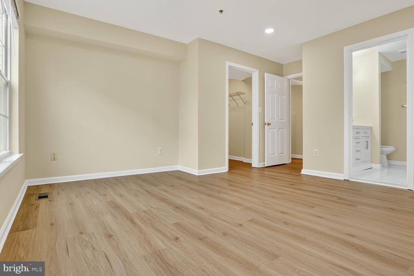 2492 QUICK ST #103, HERNDON, Virginia 20171, 2 Bedrooms Bedrooms, 11 Rooms Rooms,2 BathroomsBathrooms,Residential,For sale,2492 QUICK ST #103,VAFX2272670 MLS # VAFX2272670