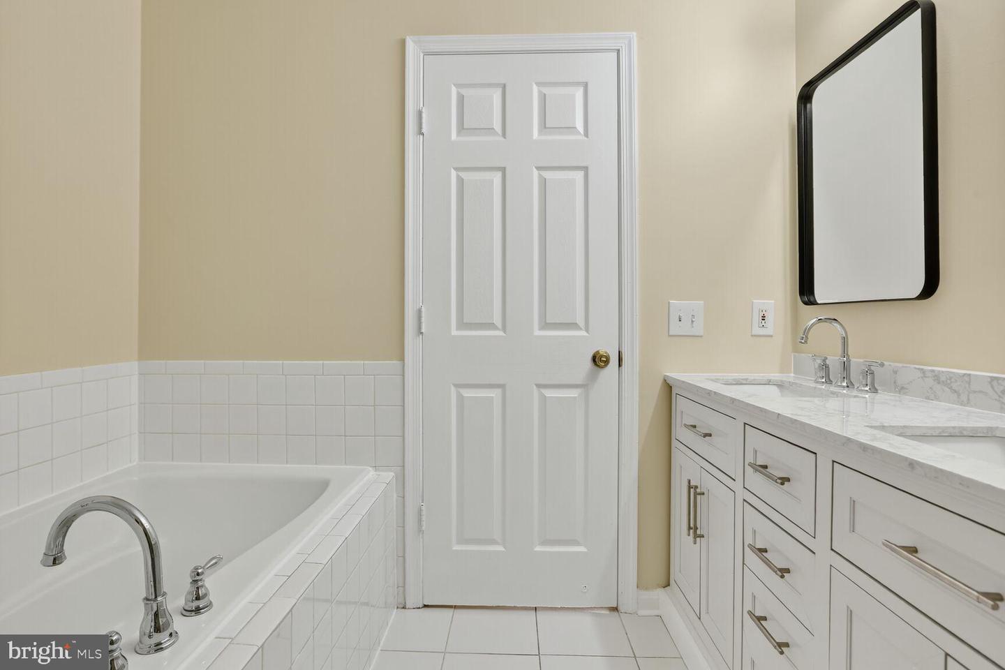 2492 QUICK ST #103, HERNDON, Virginia 20171, 2 Bedrooms Bedrooms, 11 Rooms Rooms,2 BathroomsBathrooms,Residential,For sale,2492 QUICK ST #103,VAFX2272670 MLS # VAFX2272670