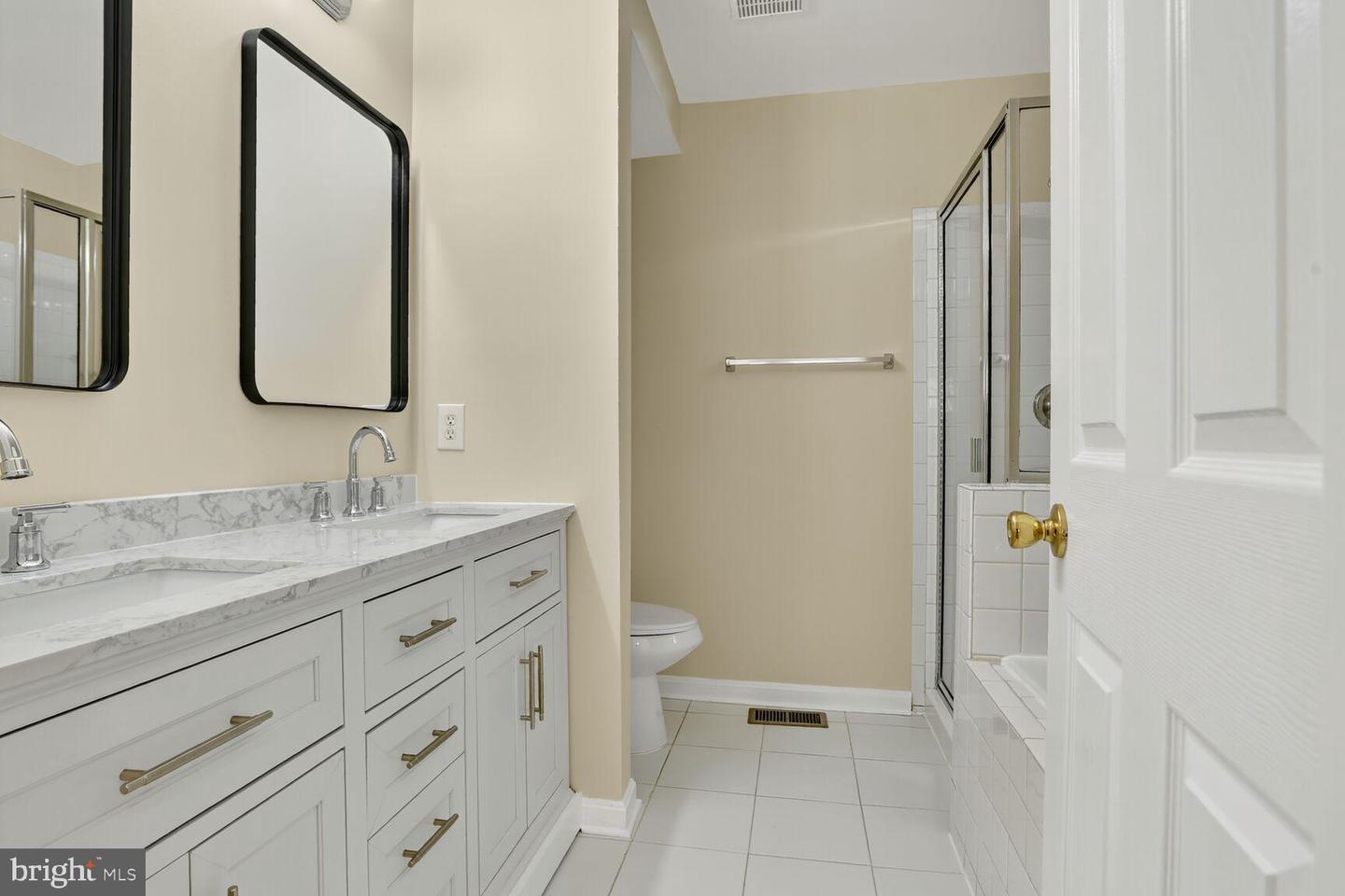 2492 QUICK ST #103, HERNDON, Virginia 20171, 2 Bedrooms Bedrooms, 11 Rooms Rooms,2 BathroomsBathrooms,Residential,For sale,2492 QUICK ST #103,VAFX2272670 MLS # VAFX2272670