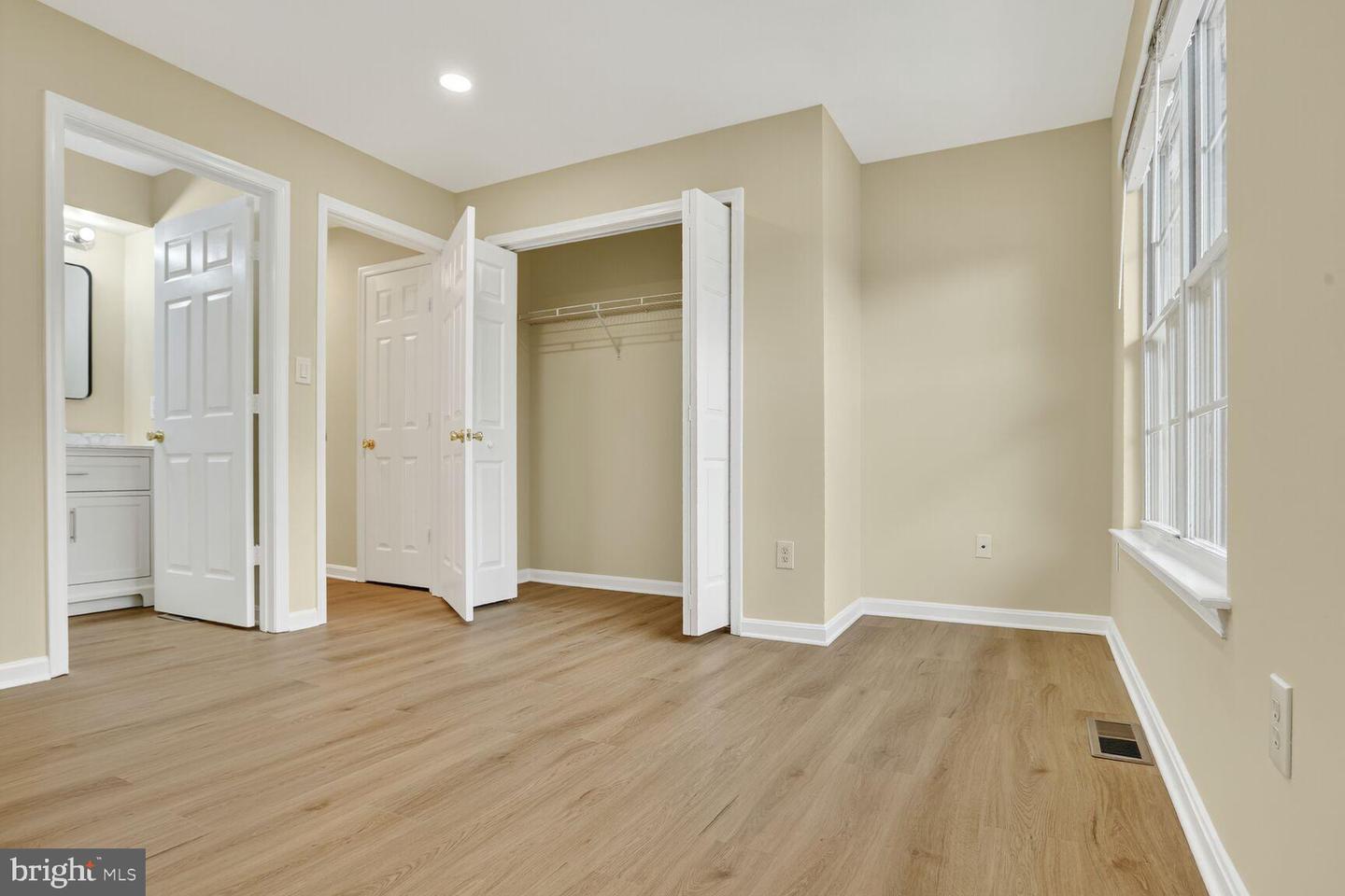 2492 QUICK ST #103, HERNDON, Virginia 20171, 2 Bedrooms Bedrooms, 11 Rooms Rooms,2 BathroomsBathrooms,Residential,For sale,2492 QUICK ST #103,VAFX2272670 MLS # VAFX2272670