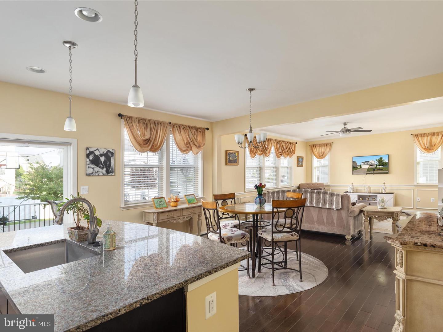 110 RADFORD CT, STEPHENS CITY, Virginia 22655, 4 Bedrooms Bedrooms, 9 Rooms Rooms,2 BathroomsBathrooms,Residential,For sale,110 RADFORD CT,VAFV2037208 MLS # VAFV2037208