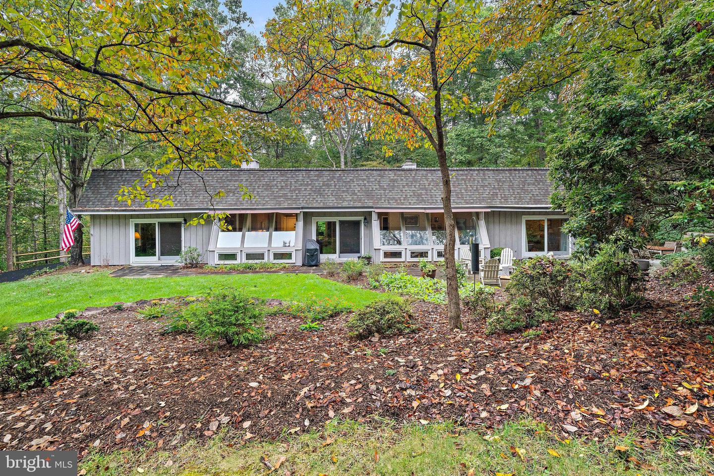 9706 BEACH MILL RD, GREAT FALLS, Virginia 22066, 4 Bedrooms Bedrooms, ,2 BathroomsBathrooms,Residential,For sale,9706 BEACH MILL RD,VAFX2272764 MLS # VAFX2272764