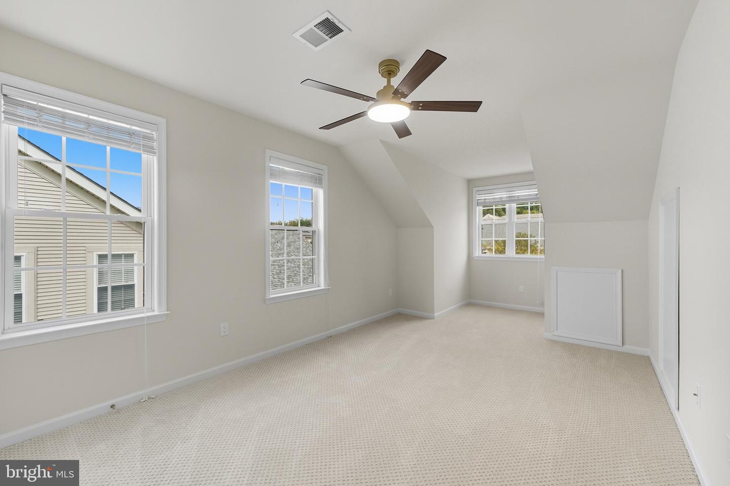 6066 HALVERTON PL, GAINESVILLE, Virginia 20155, 4 Bedrooms Bedrooms, ,3 BathroomsBathrooms,Residential,For sale,6066 HALVERTON PL,VAPW2105404 MLS # VAPW2105404