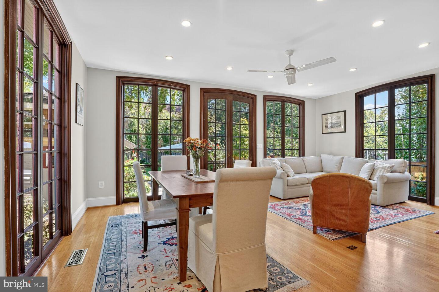 2515 N JEFFERSON ST N, ARLINGTON, Virginia 22207, 5 Bedrooms Bedrooms, ,4 BathroomsBathrooms,Residential,For sale,2515 N JEFFERSON ST N,VAAR2064558 MLS # VAAR2064558