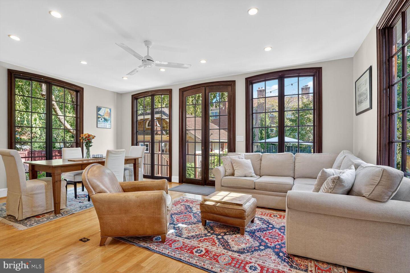 2515 N JEFFERSON ST N, ARLINGTON, Virginia 22207, 5 Bedrooms Bedrooms, ,4 BathroomsBathrooms,Residential,For sale,2515 N JEFFERSON ST N,VAAR2064558 MLS # VAAR2064558