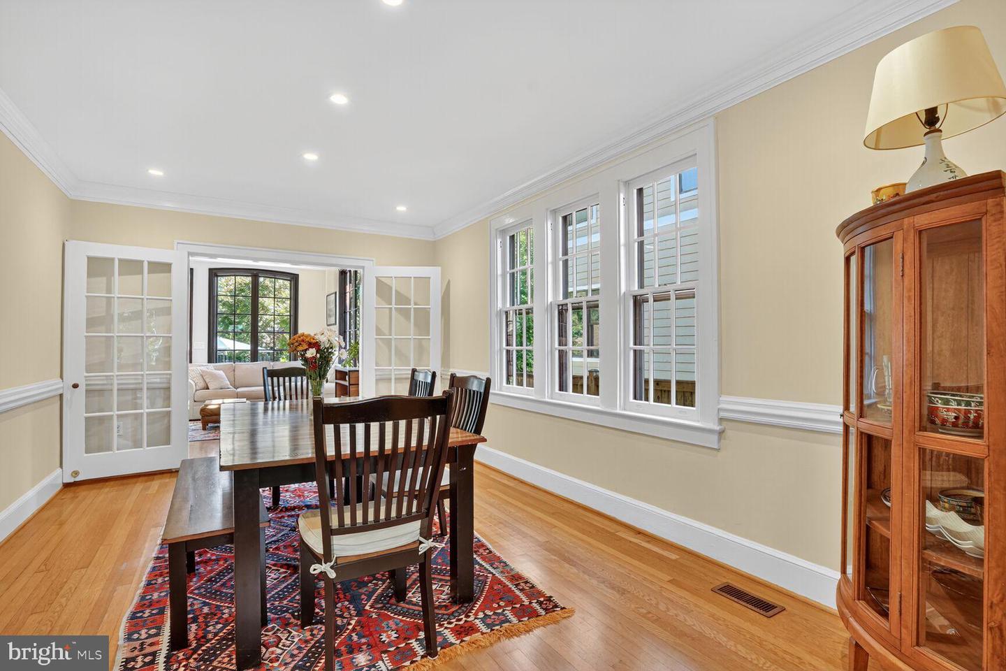 2515 N JEFFERSON ST N, ARLINGTON, Virginia 22207, 5 Bedrooms Bedrooms, ,4 BathroomsBathrooms,Residential,For sale,2515 N JEFFERSON ST N,VAAR2064558 MLS # VAAR2064558
