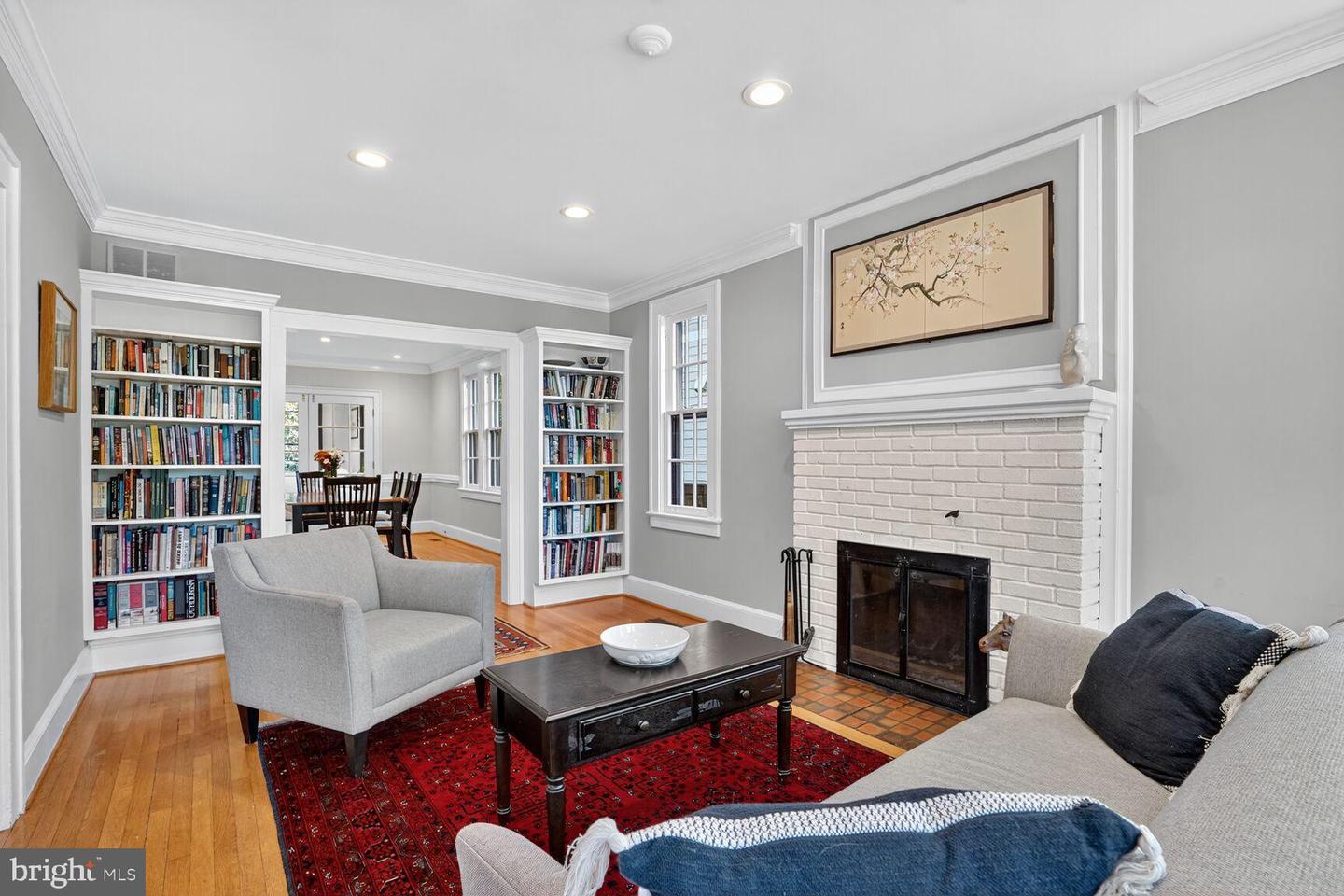 2515 N JEFFERSON ST N, ARLINGTON, Virginia 22207, 5 Bedrooms Bedrooms, ,4 BathroomsBathrooms,Residential,For sale,2515 N JEFFERSON ST N,VAAR2064558 MLS # VAAR2064558