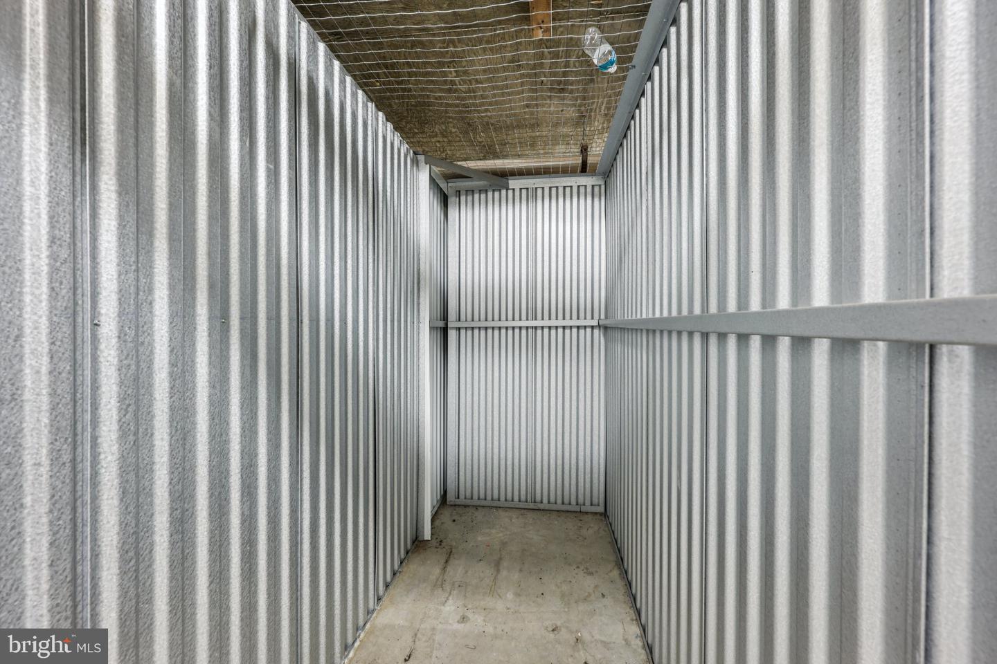 4500 S FOUR MILE RUN DR #220, ARLINGTON, Virginia 22204, 2 Bedrooms Bedrooms, ,2 BathroomsBathrooms,Residential,For sale,4500 S FOUR MILE RUN DR #220,VAAR2064592 MLS # VAAR2064592