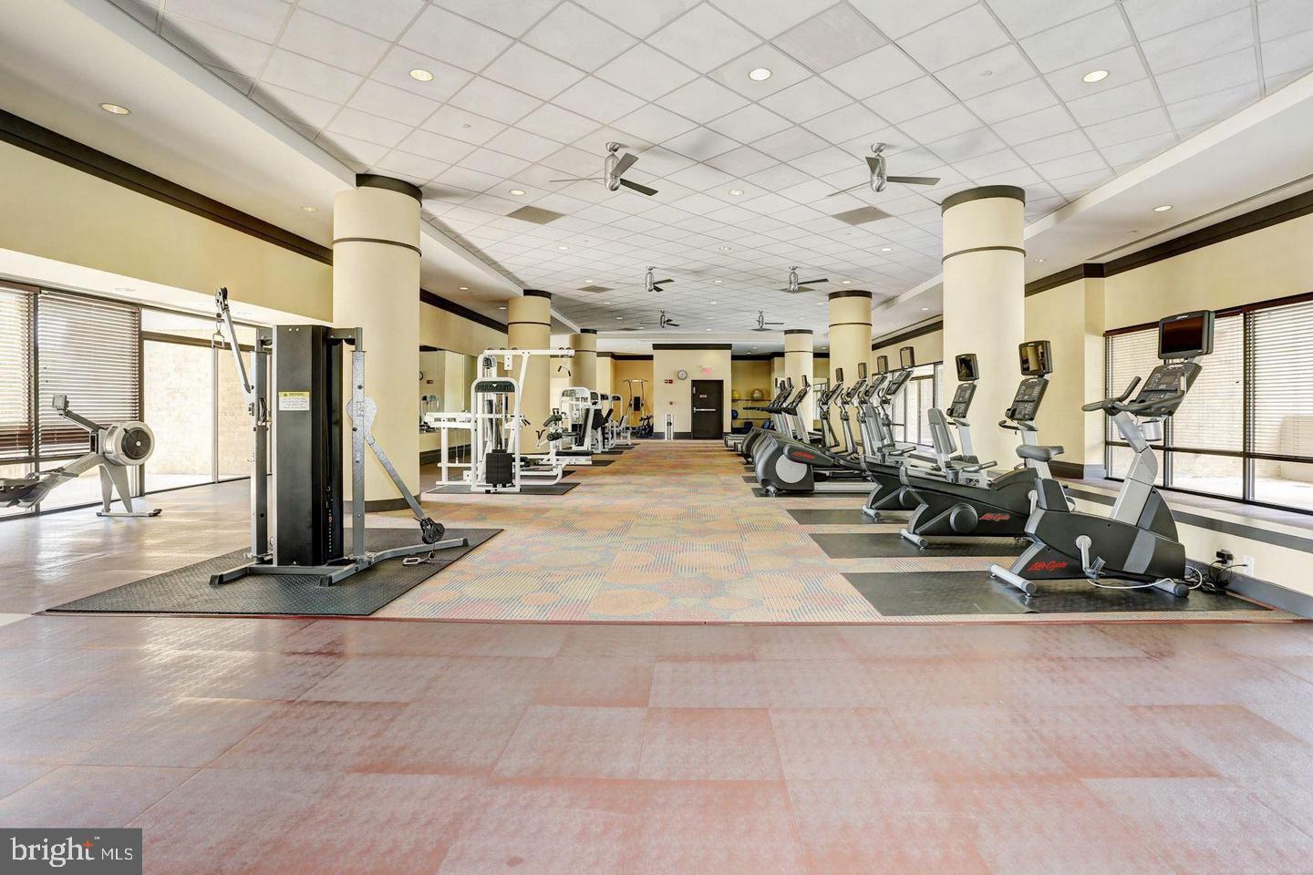 4500 S FOUR MILE RUN DR #220, ARLINGTON, Virginia 22204, 2 Bedrooms Bedrooms, ,2 BathroomsBathrooms,Residential,For sale,4500 S FOUR MILE RUN DR #220,VAAR2064592 MLS # VAAR2064592