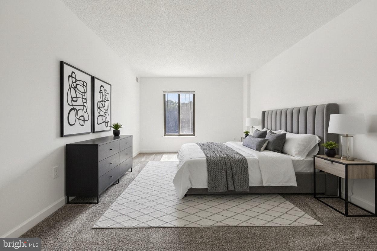 4500 S FOUR MILE RUN DR #220, ARLINGTON, Virginia 22204, 2 Bedrooms Bedrooms, ,2 BathroomsBathrooms,Residential,For sale,4500 S FOUR MILE RUN DR #220,VAAR2064592 MLS # VAAR2064592