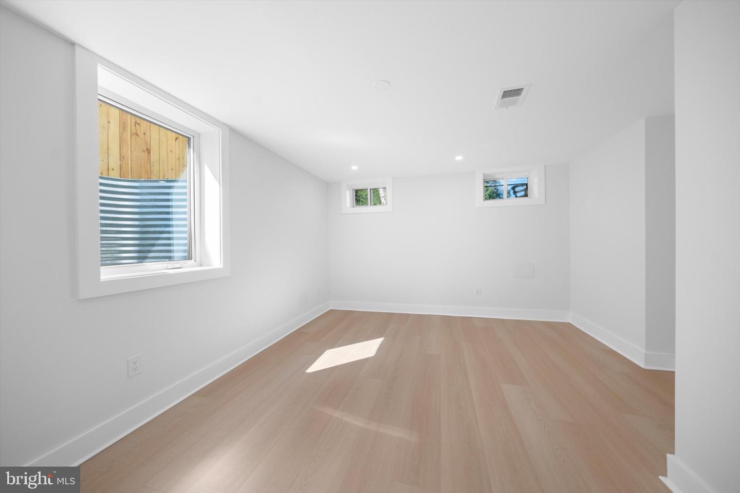 1929 RANDOLPH ST NE, WASHINGTON, District Of Columbia 20018, 5 Bedrooms Bedrooms, 10 Rooms Rooms,4 BathroomsBathrooms,Residential,For sale,1929 RANDOLPH ST NE,DCDC2225672 MLS # DCDC2225672