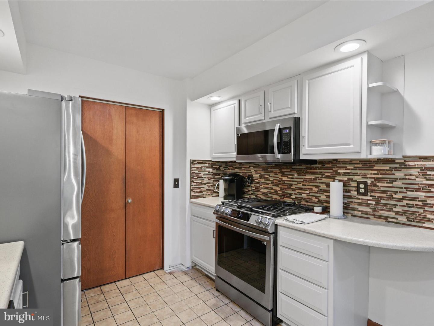 6704 FOX DEN CT, MANASSAS, Virginia 20112, 4 Bedrooms Bedrooms, 13 Rooms Rooms,3 BathroomsBathrooms,Residential,For sale,6704 FOX DEN CT,VAPW2105438 MLS # VAPW2105438