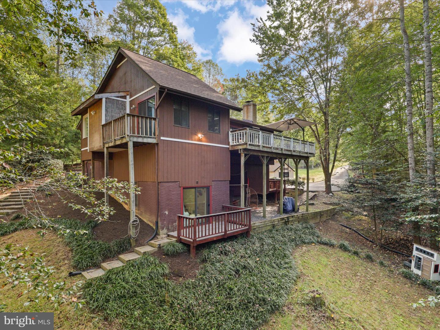 6704 FOX DEN CT, MANASSAS, Virginia 20112, 4 Bedrooms Bedrooms, 13 Rooms Rooms,3 BathroomsBathrooms,Residential,For sale,6704 FOX DEN CT,VAPW2105438 MLS # VAPW2105438