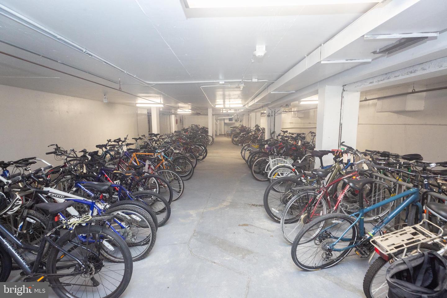 3001 VEAZEY TER NW #1128, WASHINGTON, District Of Columbia 20008, ,1 BathroomBathrooms,Residential,For sale,3001 VEAZEY TER NW #1128,DCDC2225678 MLS # DCDC2225678 3001 VEAZEY TER NW #1128, WASHINGTON, District Of Columbia 20008, ,1 BathroomBathrooms,Residential,For sale,3001 VEAZEY TER NW #1128,DCDC2225678 MLS # DCDC2225678