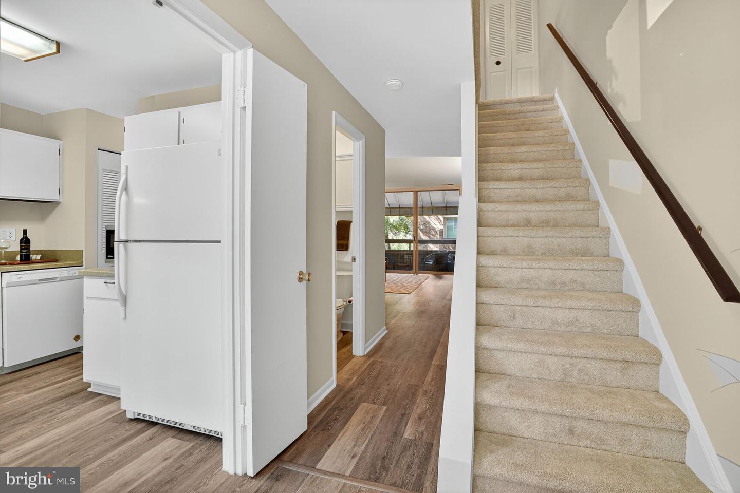 1729 S HAYES ST #2, ARLINGTON, Virginia 22202, 2 Bedrooms Bedrooms, 10 Rooms Rooms,2 BathroomsBathrooms,Residential,For sale,1729 S HAYES ST #2,VAAR2064580 MLS # VAAR2064580