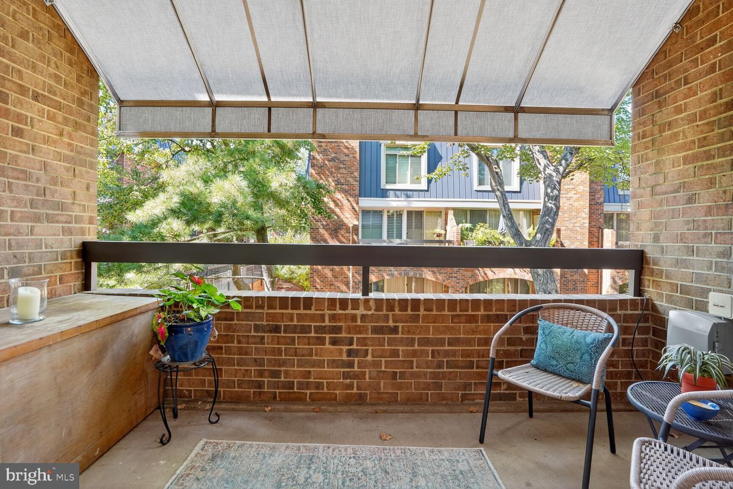 1729 S HAYES ST #2, ARLINGTON, Virginia 22202, 2 Bedrooms Bedrooms, 10 Rooms Rooms,2 BathroomsBathrooms,Residential,For sale,1729 S HAYES ST #2,VAAR2064580 MLS # VAAR2064580