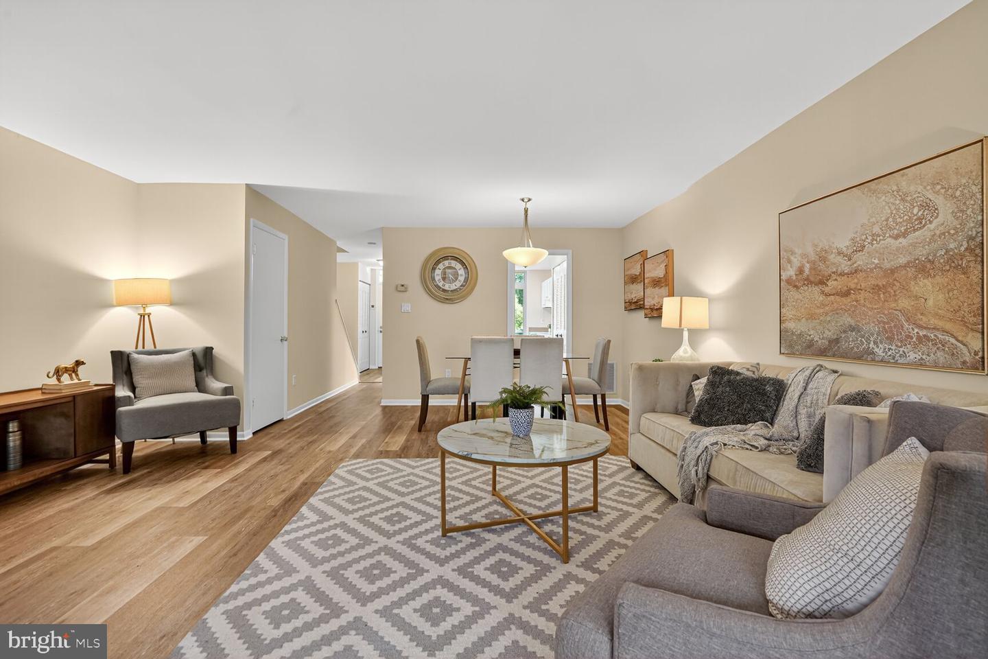 1729 S HAYES ST #2, ARLINGTON, Virginia 22202, 2 Bedrooms Bedrooms, 10 Rooms Rooms,2 BathroomsBathrooms,Residential,For sale,1729 S HAYES ST #2,VAAR2064580 MLS # VAAR2064580