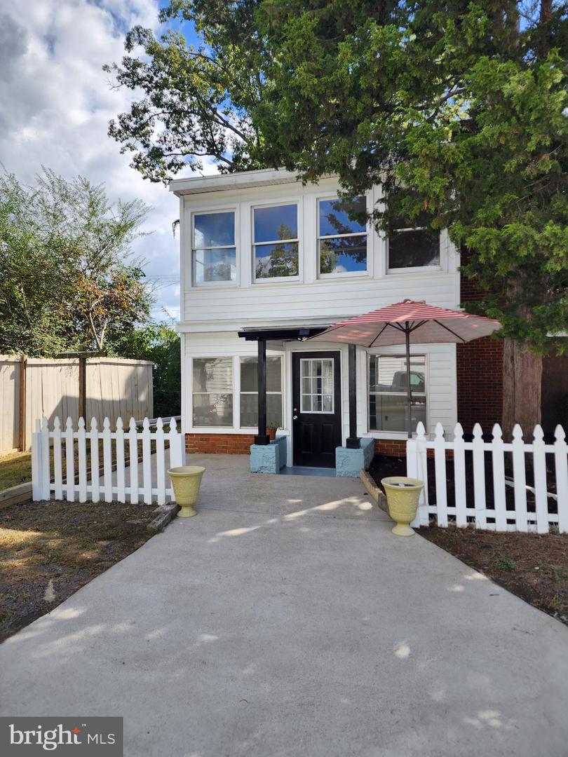 2712 LAFAYETTE BLVD, FREDERICKSBURG, Virginia 22408, 3 Bedrooms Bedrooms, ,2 BathroomsBathrooms,Residential,For sale,2712 LAFAYETTE BLVD,VASP2036714 MLS # VASP2036714