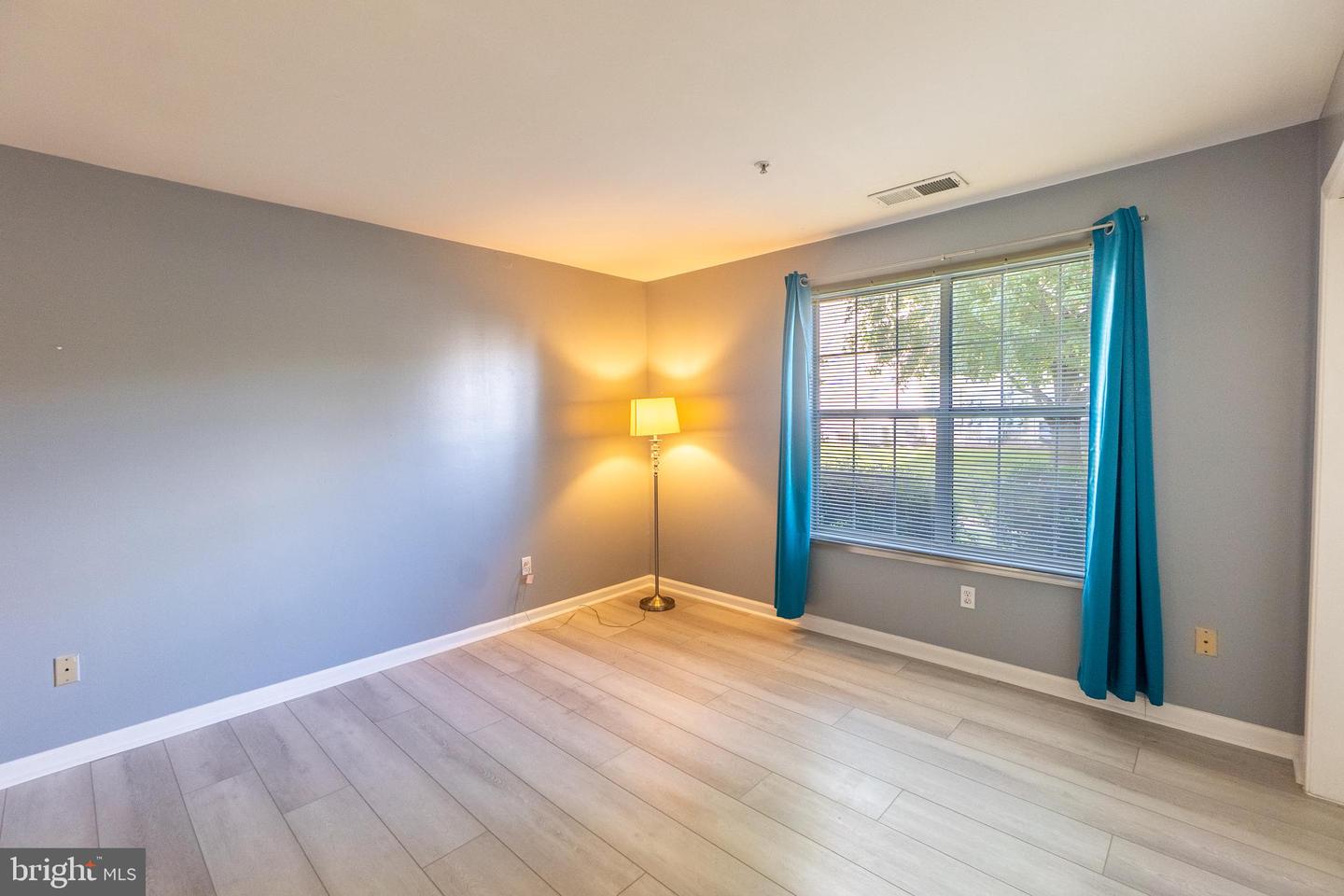11010 KOMAN CIR, MANASSAS, Virginia 20109, 2 Bedrooms Bedrooms, ,2 BathroomsBathrooms,Residential,For sale,11010 KOMAN CIR,VAPW2105452 MLS # VAPW2105452