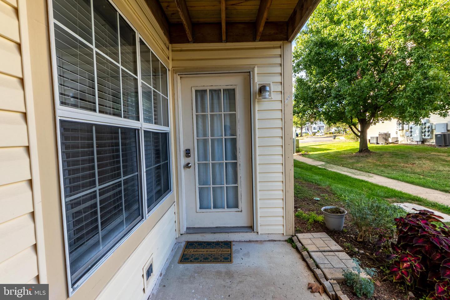 11010 KOMAN CIR, MANASSAS, Virginia 20109, 2 Bedrooms Bedrooms, ,2 BathroomsBathrooms,Residential,For sale,11010 KOMAN CIR,VAPW2105452 MLS # VAPW2105452