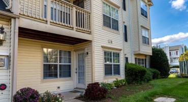 11010 KOMAN CIR, MANASSAS, Virginia 20109, 2 Bedrooms Bedrooms, ,2 BathroomsBathrooms,Residential,For sale,11010 KOMAN CIR,VAPW2105452 MLS # VAPW2105452