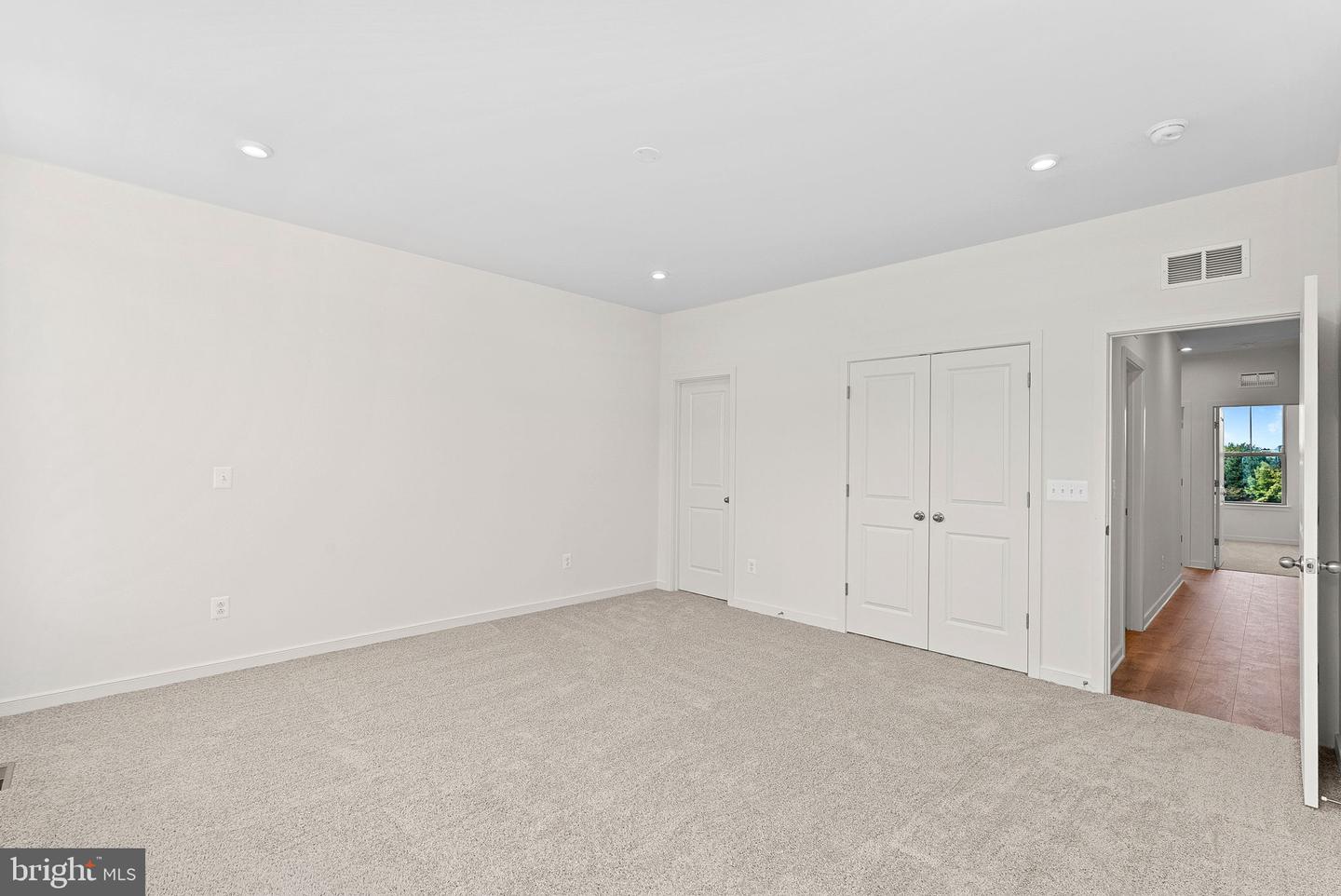 19717 MISTY MOSS SQ, ASHBURN, Virginia 20147, 3 Bedrooms Bedrooms, ,2 BathroomsBathrooms,Residential,For sale,19717 MISTY MOSS SQ,VALO2108310 MLS # VALO2108310