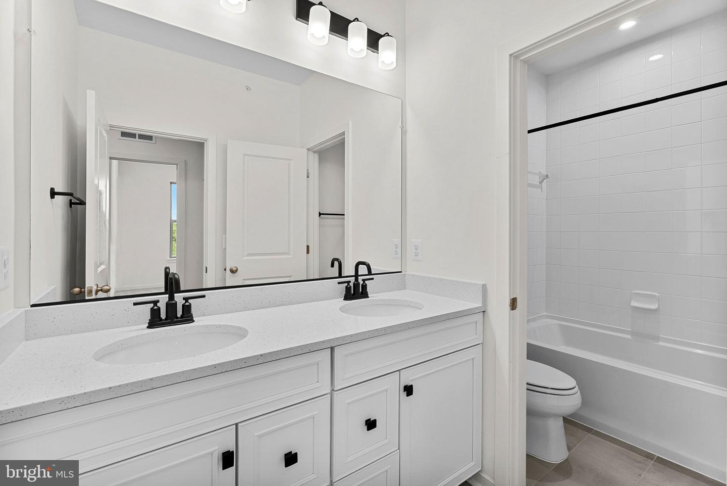 19717 MISTY MOSS SQ, ASHBURN, Virginia 20147, 3 Bedrooms Bedrooms, ,2 BathroomsBathrooms,Residential,For sale,19717 MISTY MOSS SQ,VALO2108310 MLS # VALO2108310