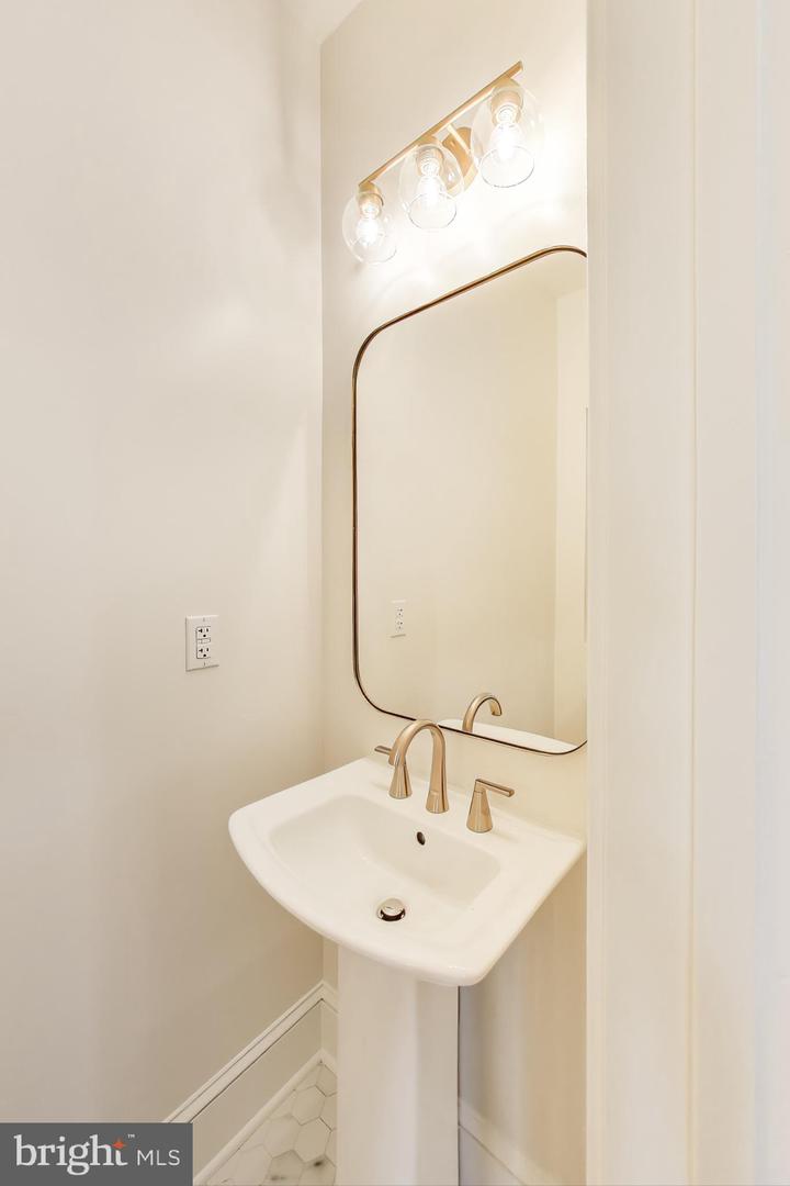 4616 8TH ST NW, WASHINGTON, District Of Columbia 20011, 4 Bedrooms Bedrooms, ,3 BathroomsBathrooms,Residential,For sale,4616 8TH ST NW,DCDC2225630 MLS # DCDC2225630