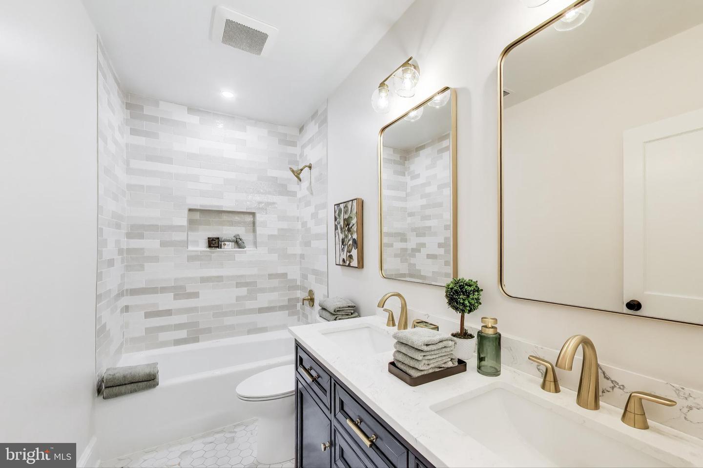 4616 8TH ST NW, WASHINGTON, District Of Columbia 20011, 4 Bedrooms Bedrooms, ,3 BathroomsBathrooms,Residential,For sale,4616 8TH ST NW,DCDC2225630 MLS # DCDC2225630