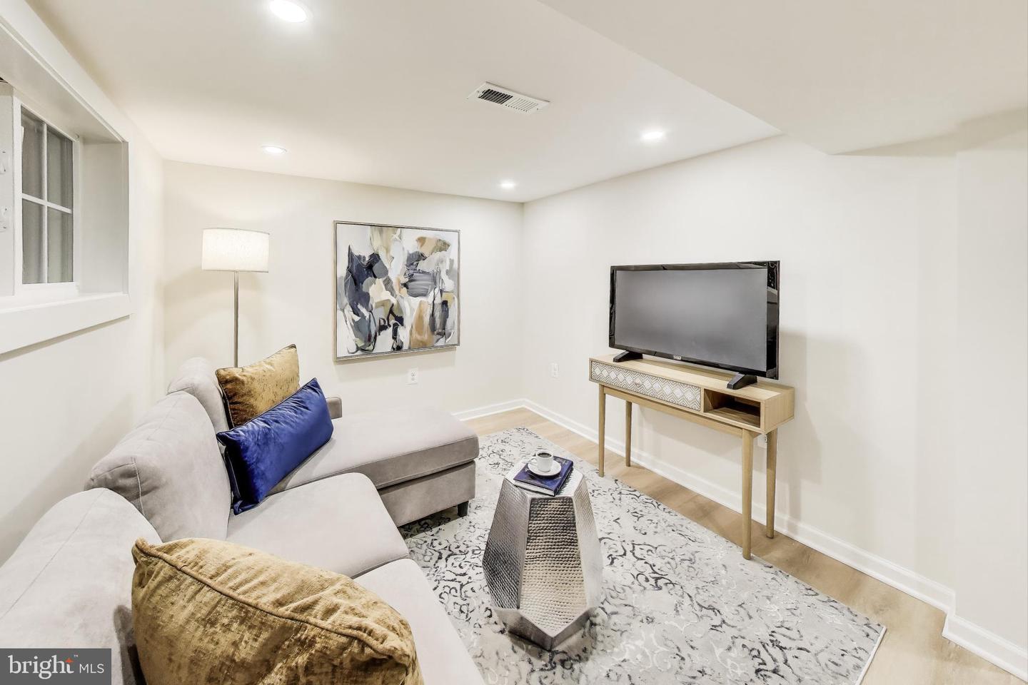 4616 8TH ST NW, WASHINGTON, District Of Columbia 20011, 4 Bedrooms Bedrooms, ,3 BathroomsBathrooms,Residential,For sale,4616 8TH ST NW,DCDC2225630 MLS # DCDC2225630