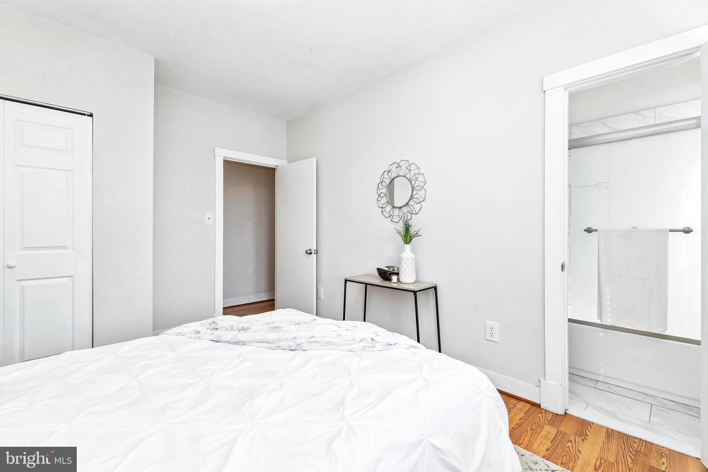 7 18TH ST SE #208, WASHINGTON, District Of Columbia 20003, 2 Bedrooms Bedrooms, ,1 BathroomBathrooms,Residential,For sale,7 18TH ST SE #208,DCDC2225654 MLS # DCDC2225654