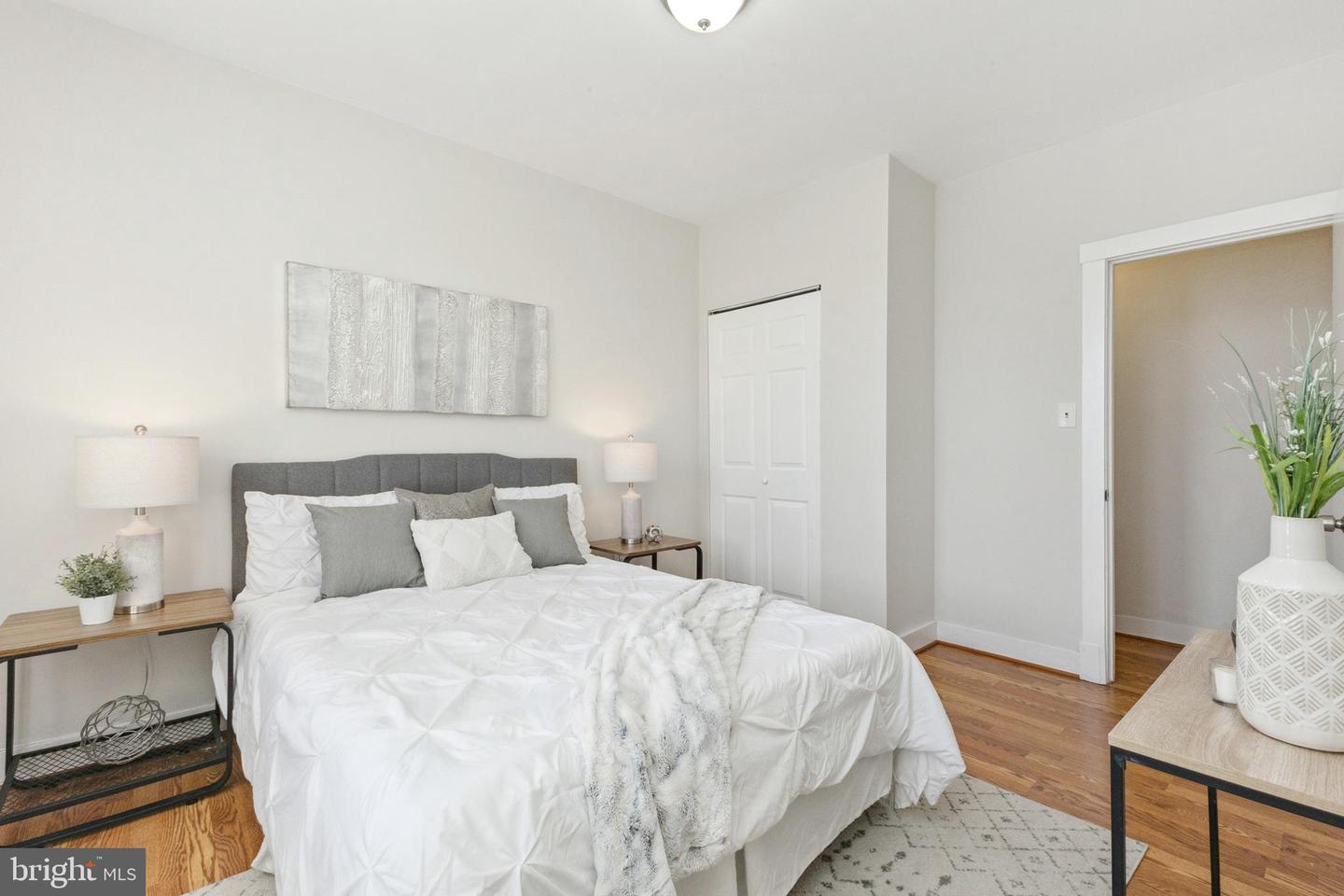 7 18TH ST SE #208, WASHINGTON, District Of Columbia 20003, 2 Bedrooms Bedrooms, ,1 BathroomBathrooms,Residential,For sale,7 18TH ST SE #208,DCDC2225654 MLS # DCDC2225654