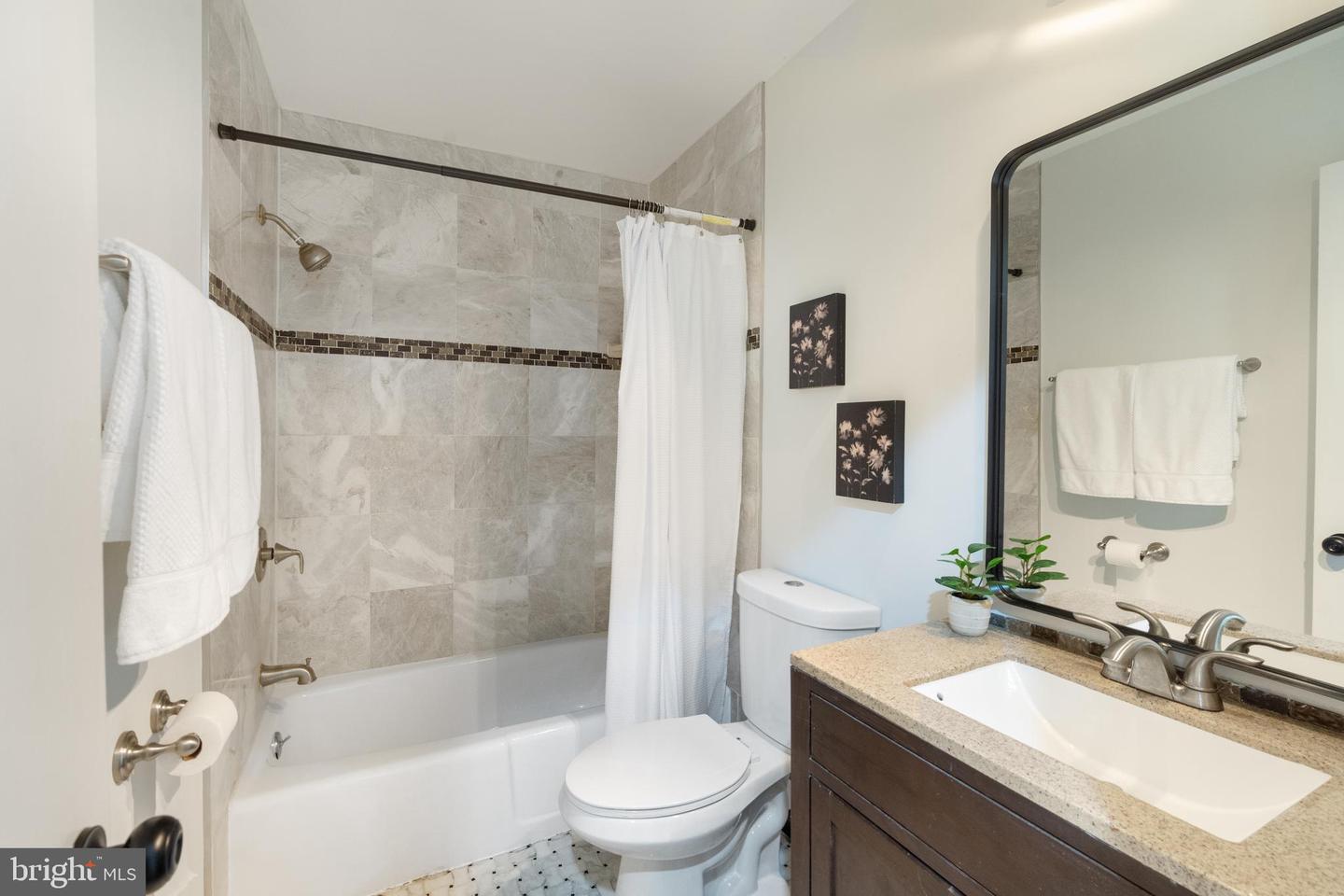6410 WYNGATE DR, SPRINGFIELD, Virginia 22152, 6 Bedrooms Bedrooms, 15 Rooms Rooms,3 BathroomsBathrooms,Residential,For sale,6410 WYNGATE DR,VAFX2272872 MLS # VAFX2272872