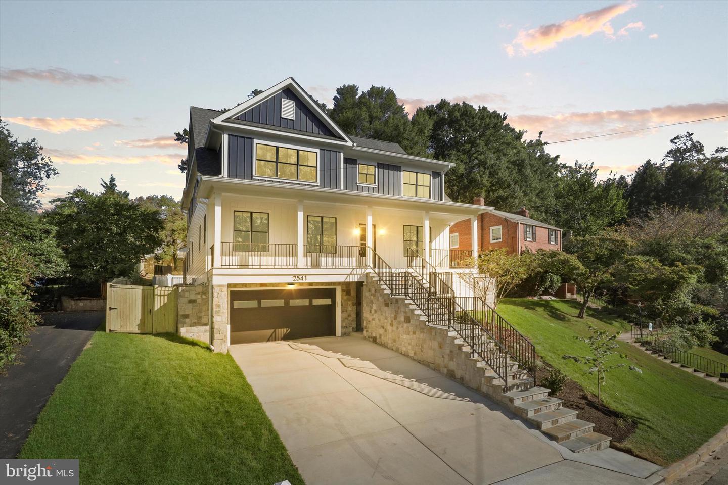 2541 23RD RD N, ARLINGTON, Virginia 22207, 5 Bedrooms Bedrooms, ,5 BathroomsBathrooms,Residential,For sale,2541 23RD RD N,VAAR2064578 MLS # VAAR2064578