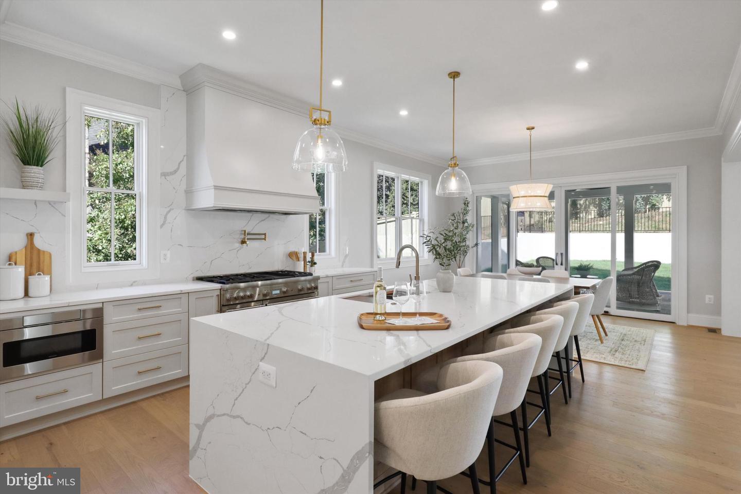 2541 23RD RD N, ARLINGTON, Virginia 22207, 5 Bedrooms Bedrooms, ,5 BathroomsBathrooms,Residential,For sale,2541 23RD RD N,VAAR2064578 MLS # VAAR2064578